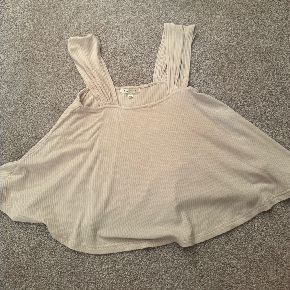 Baevely top